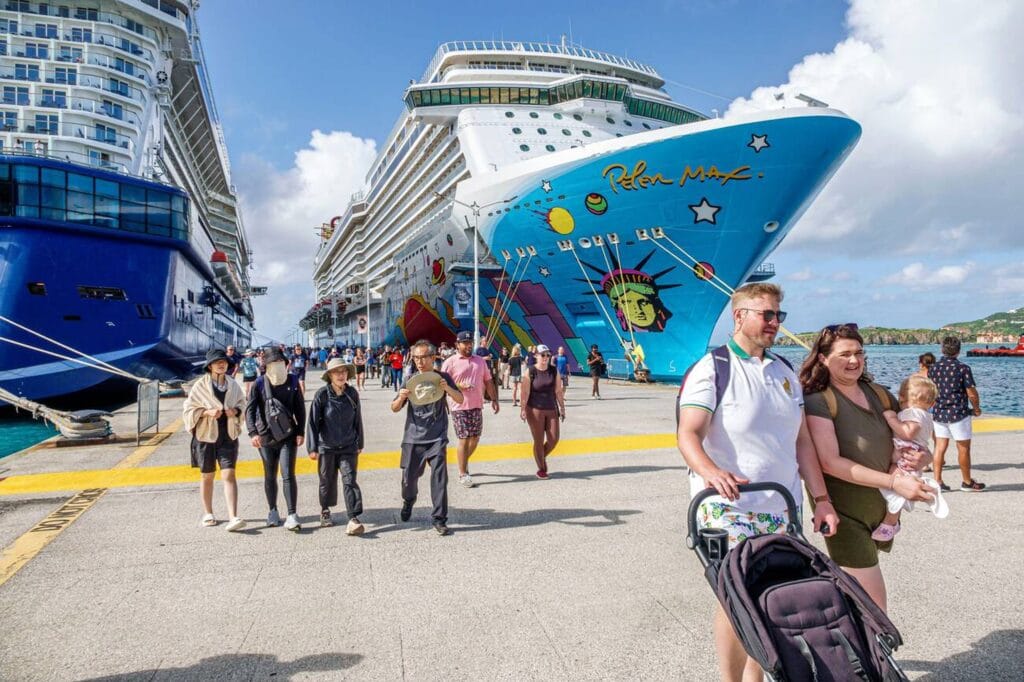 Professional St. Maarten taxi and transfer service for airport, cruise port, and hotel arrivals. Cruise passengers arriving at the St. Maarten cruise port